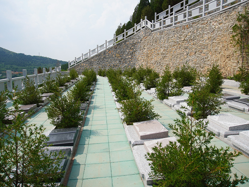 官山陵园碑型