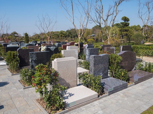 制定公用墓地建设规划