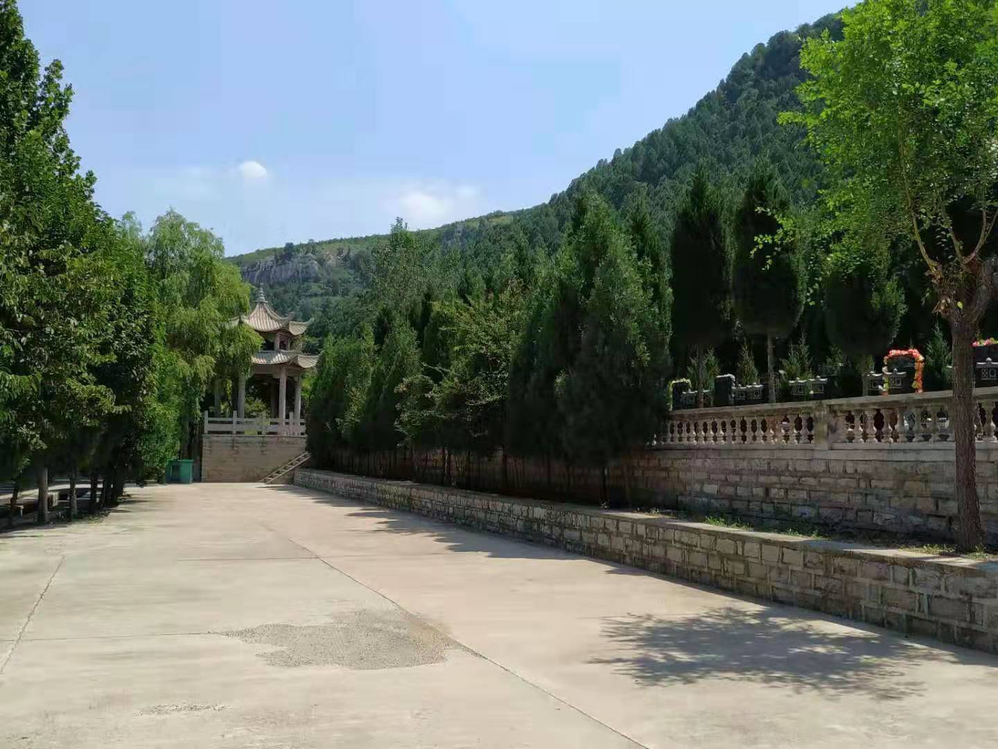 九顶山陵园