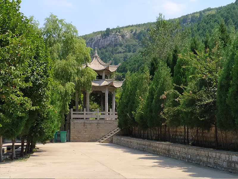 九顶山陵园