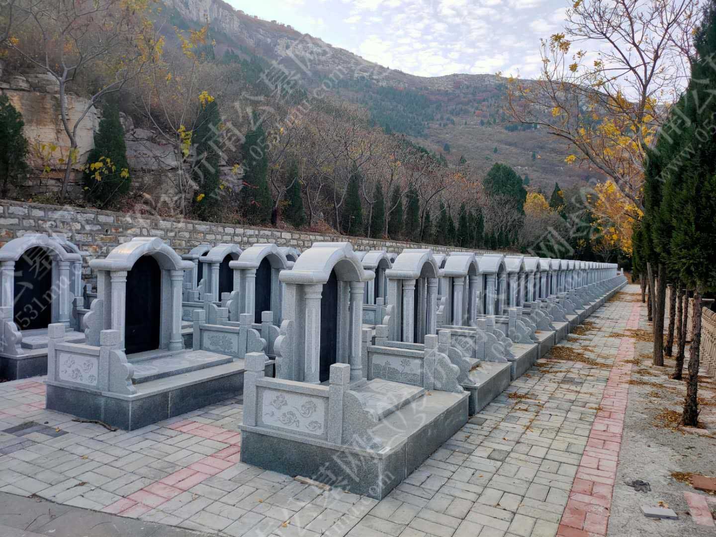 碑型立碑方向