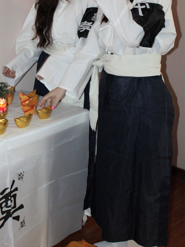 披麻戴孝