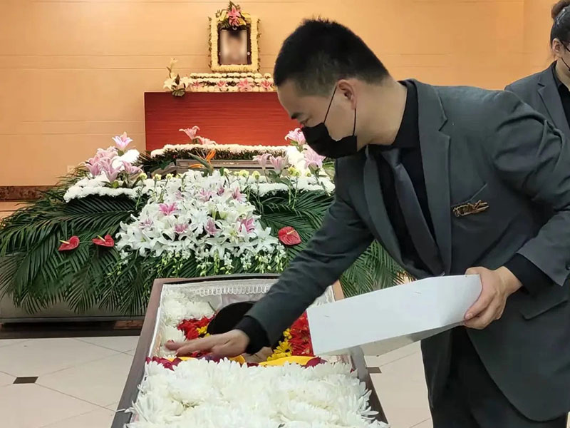 专业接运与遗体安置