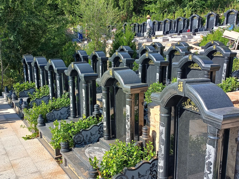 济南双峰山陵园东四区新园区