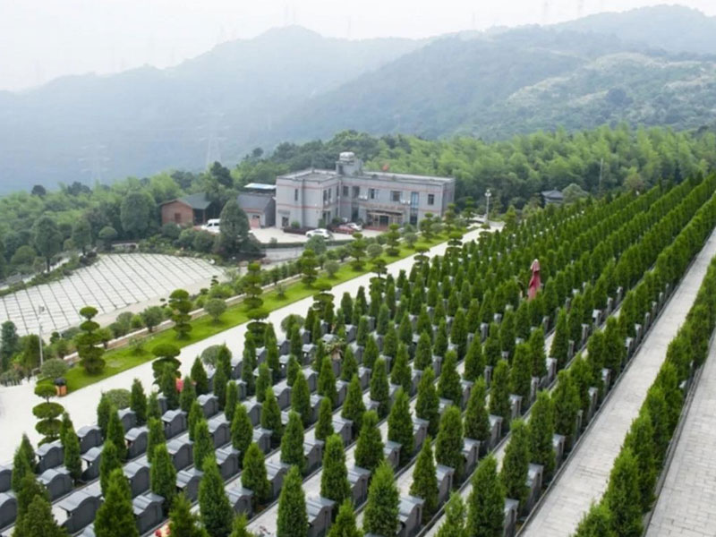 墓园的地理位置