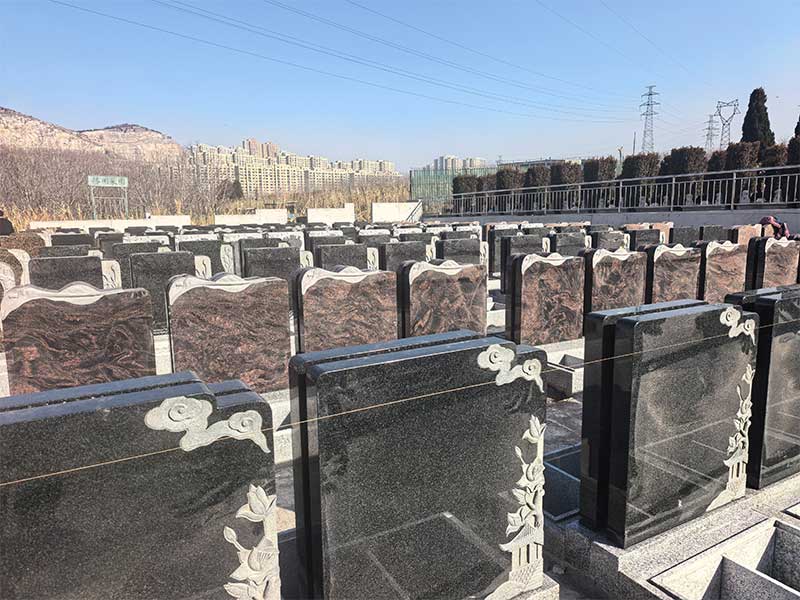 交通便捷，祭奠触手可及