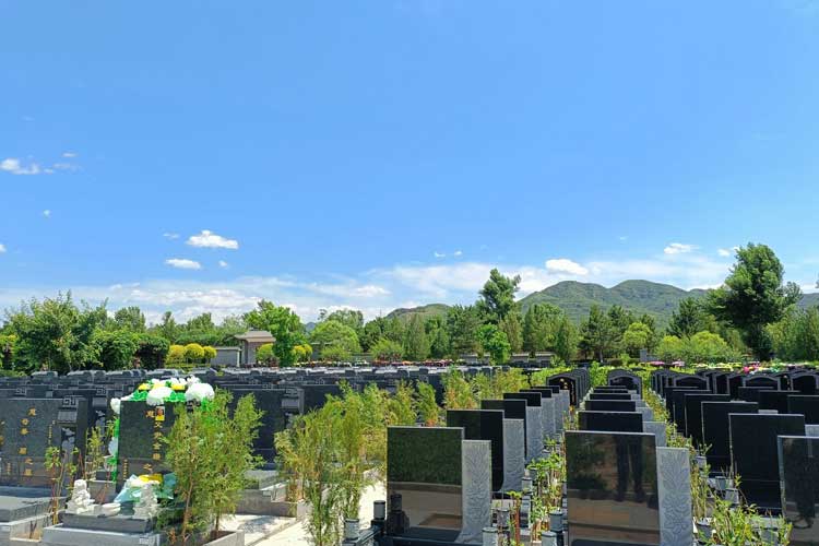 济南双峰山陵园 济南双峰山陵园