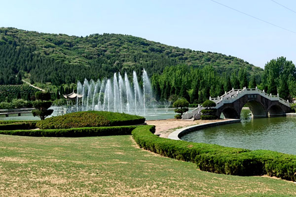 双峰山陵园