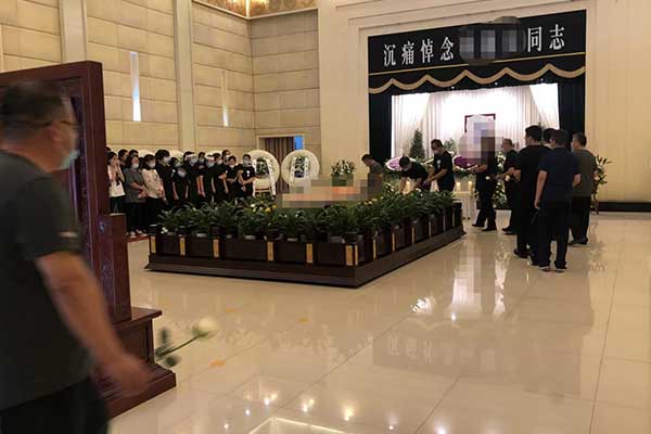 济南女性参加葬礼讲究 济南女性参加葬礼讲究