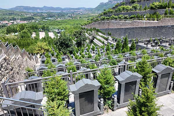 市中双峰山陵园 市中双峰山陵园